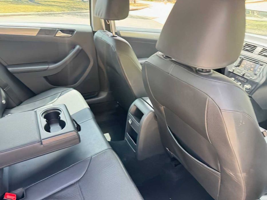 Volkswagen Jetta      2015