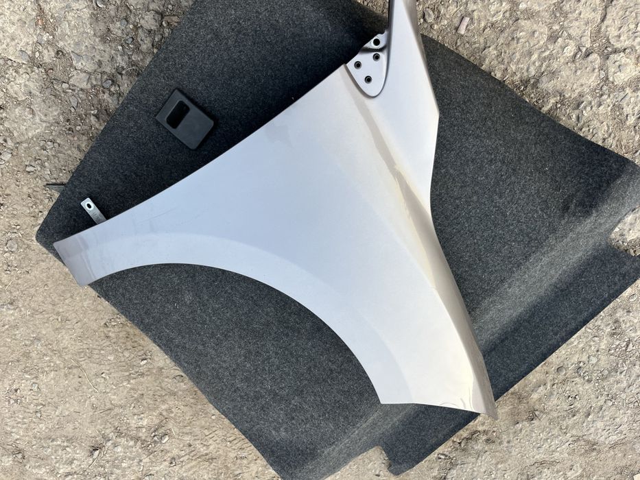 Праве крило Меган 3