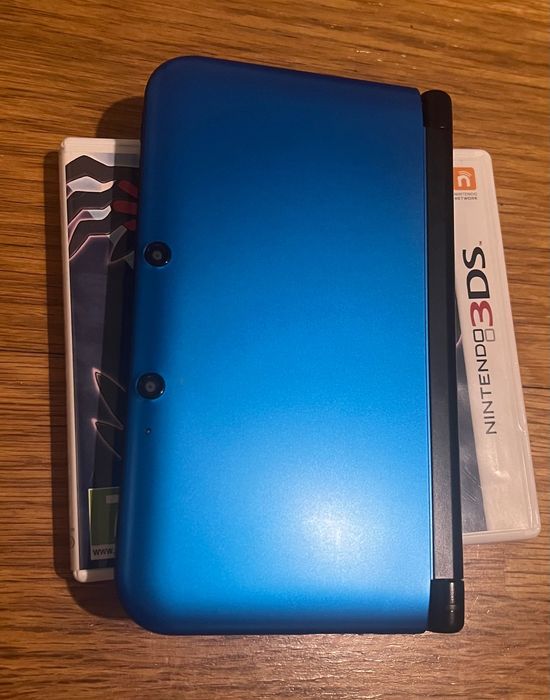 Nintendo 3DS XL NOVA com extras e jogo.