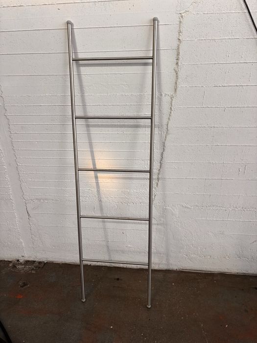 Toalheiro escada em aluminio