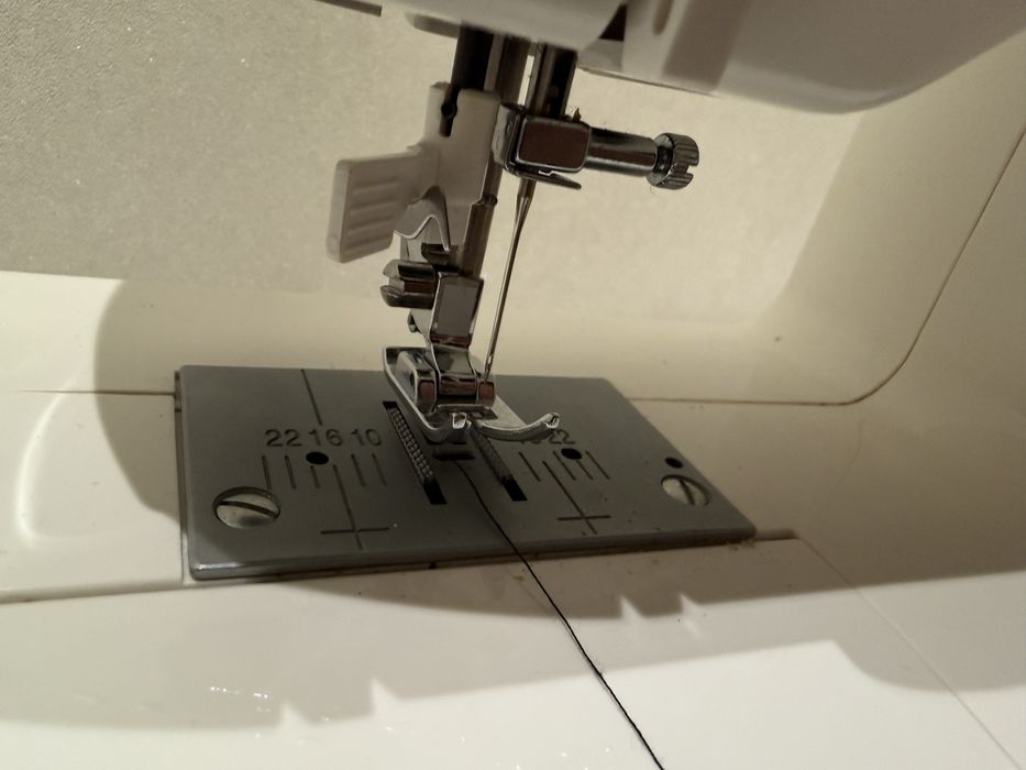 Швейна машинка JUKI HZL 12 Z