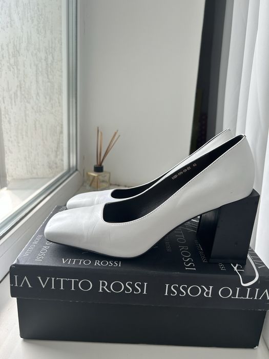 Туфлі шкіряні білі Vitto Rossi, розмір 40