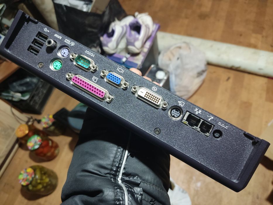 Док станція Dell PR01X стан нової.з Германії.