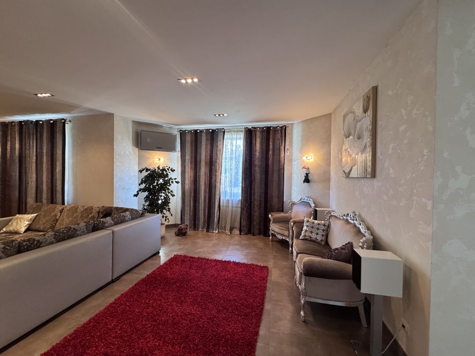 Будинок 390 м² з сауною, спортзалом та гаражем на 2 авто | Нивки / Сирець