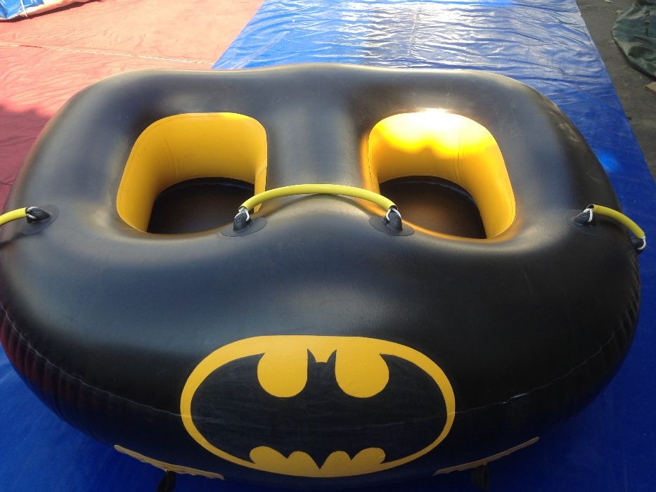 надувной водный аттракцион