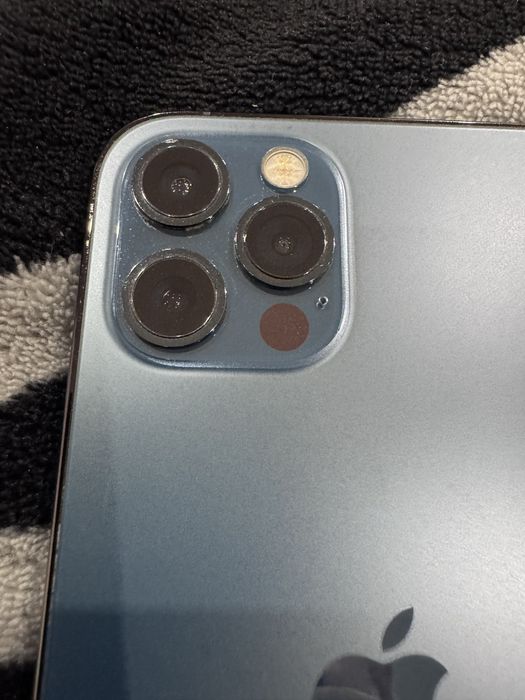 Iphone 12 Pro niebieski