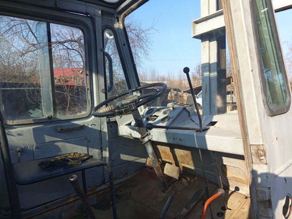 Львівський навантажувач 7 т