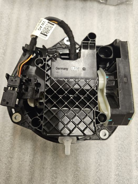 Оригінальна камера VW Golf 8, ID3 в значку