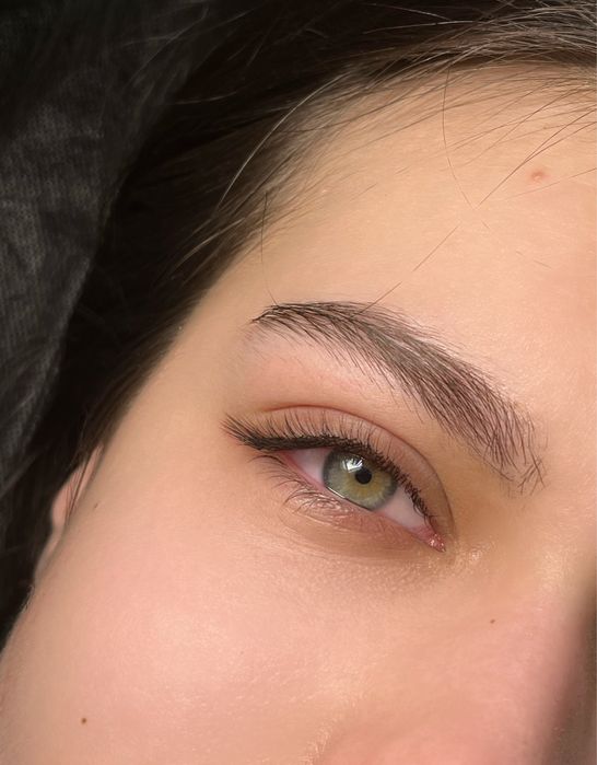 Нарощування вій, корекція брів