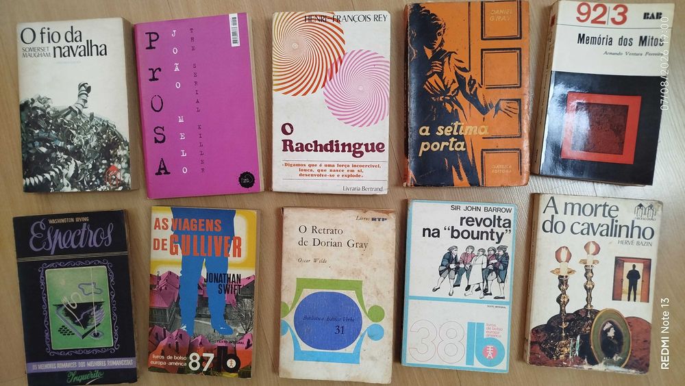 Livros - autores nacionais e estrangeiros