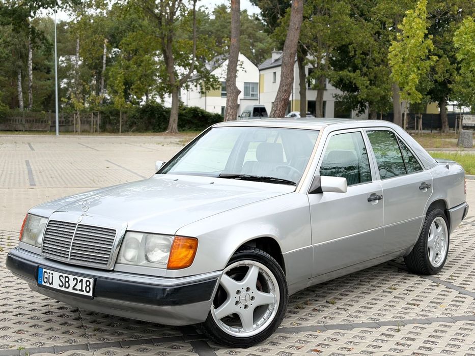 Mercedes-Benz W124