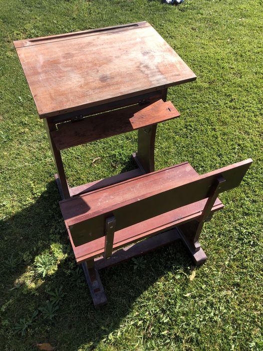 Secretarias de escola antigas