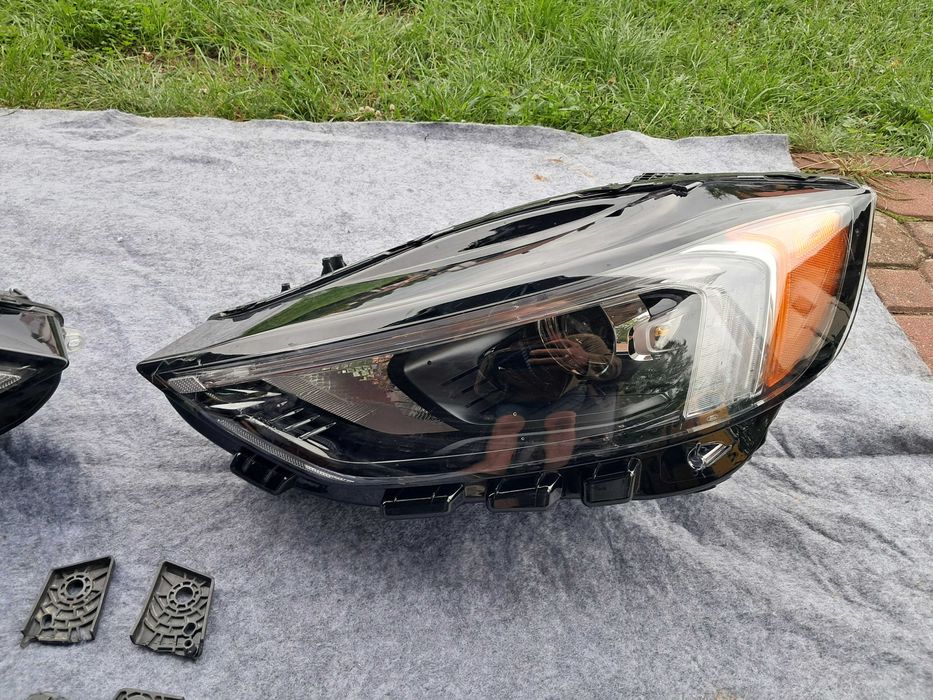 Lampy Ford Edge 2019-2024 polift