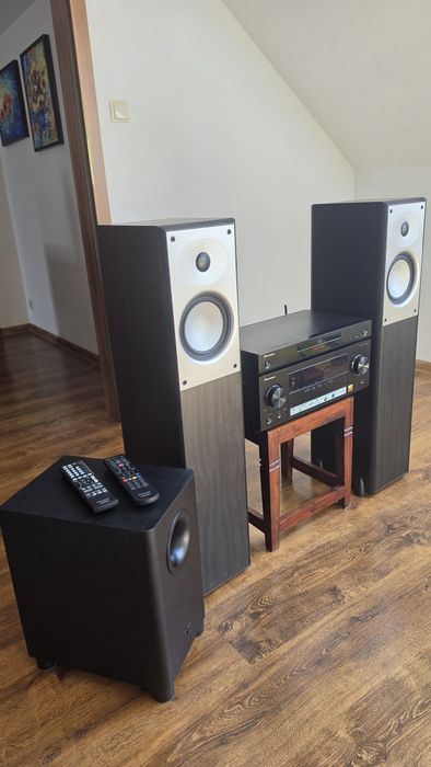 Kino domowe Pioneer VSX- 830 +blurey Pioneer BBP-170 + Subwoofer Pioneer +kolumny stan idealny 100%sprawny