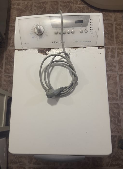 Продам стиральную машинку electrolux ewt 1021