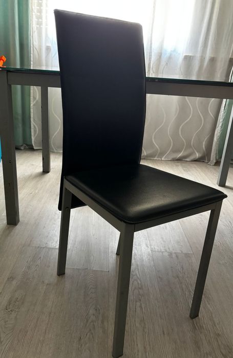 Mesa com tampo de vidro 4 cadeiras