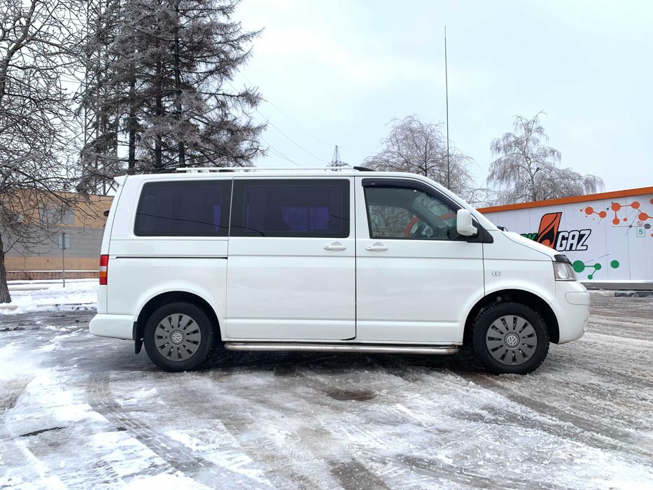Volkswagen Transporter 1.9 TDI Пассажир 2007 год.