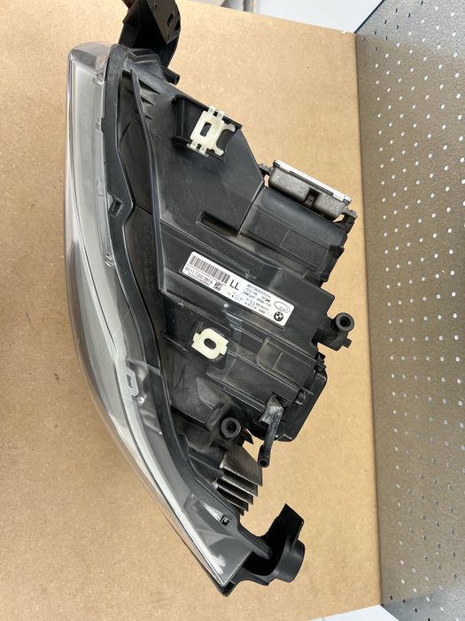 Farol esquero e direito BMW SÉRIE 3 TOURING (E91)
