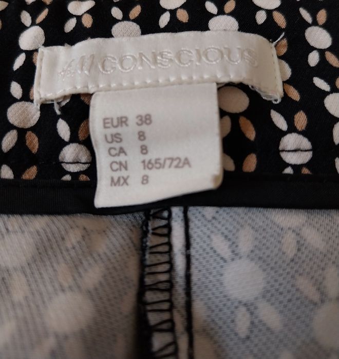 Spodnie wzorzyste 38