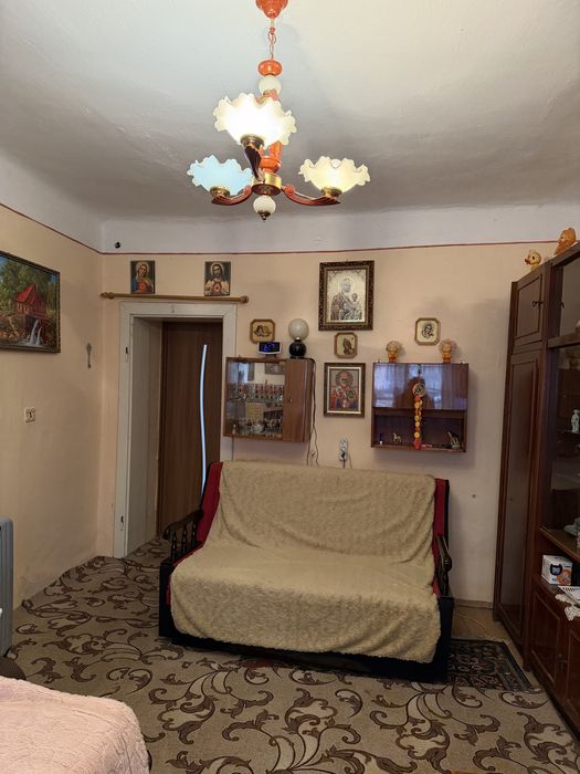 Продається двохкімнатна квартира