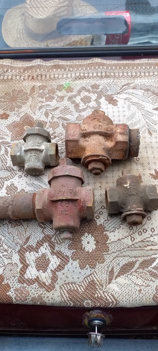 Крани газові різні.