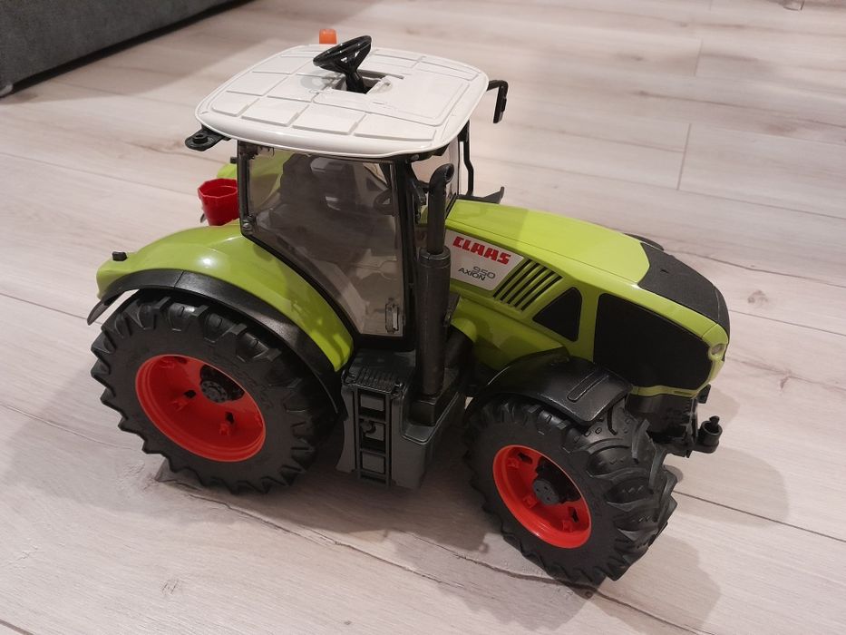 Bruder ciągnik traktor Claas Axion 950