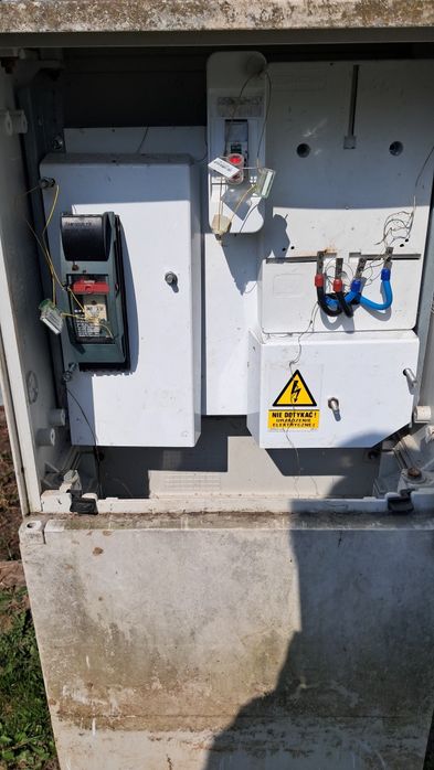 Skrzynka elektryczna budowlana