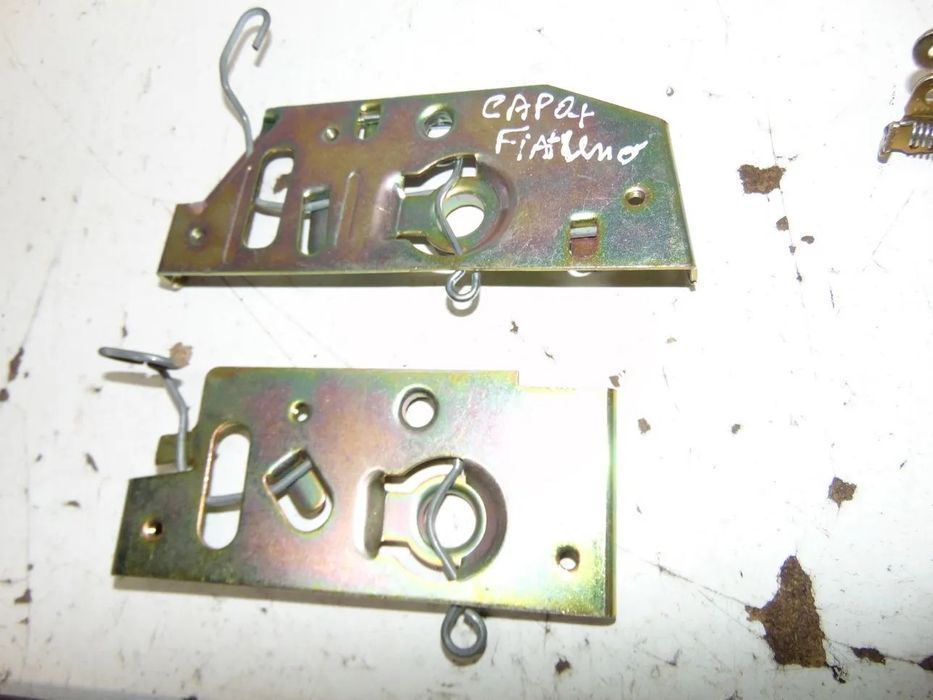 Fiat Antigos/Fiat Uno fecho capot " usado em bom estado