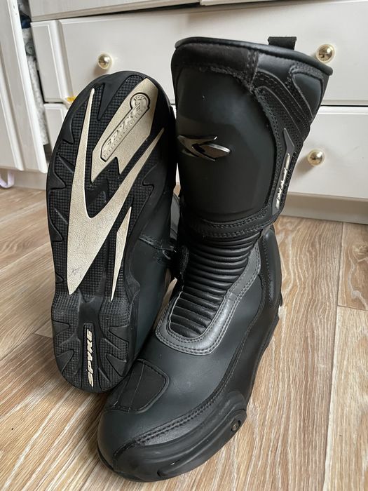 SPYKE. Класні та дуже гарні мотоботи в стані нових ! 40 розмір