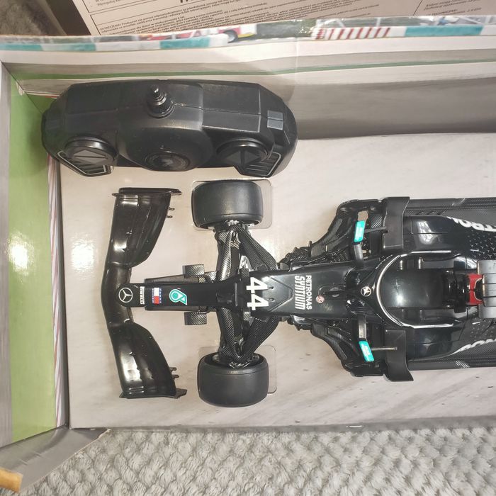 Mercedes -AMG F1 W11 zdalnie sterowany nowy