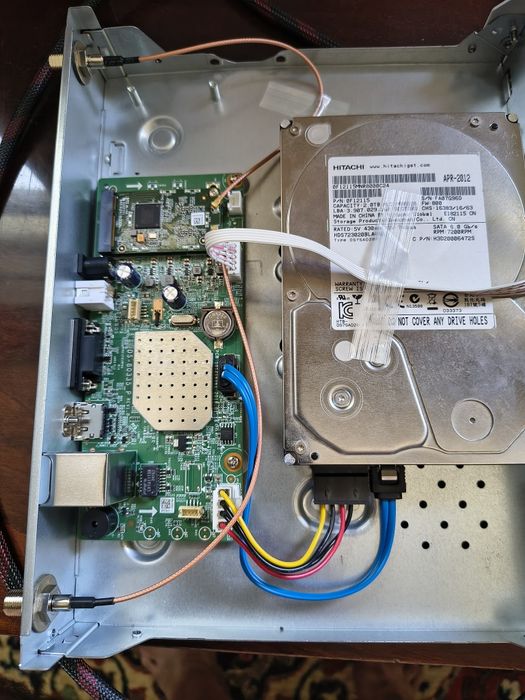 Відеореєстратор Hikvision DS-7108NI-K1/W/M (С) + HDD Hitachi 2 Tb