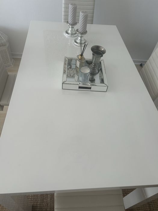 Mesa de jantar moderna
