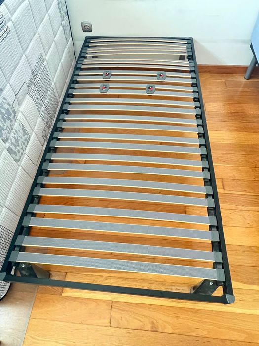 Duas Camas 90x190cm com colchões