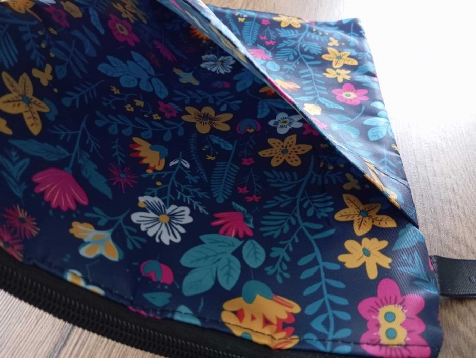 Etui / torebka / futerał na książki, czytnik ebooków