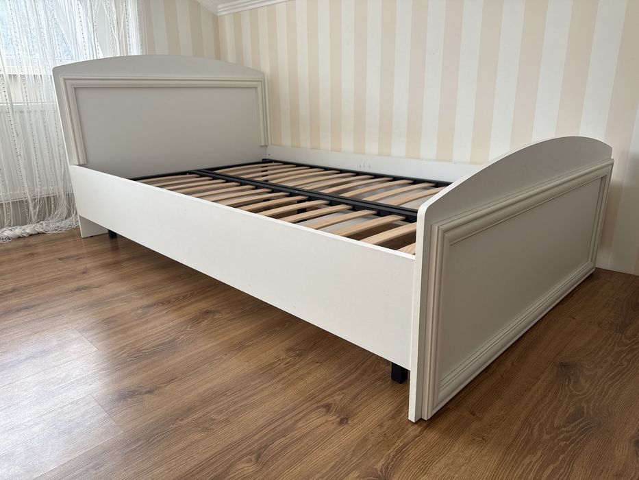 Ліжко спальне з ламелями, каркас металевий (кровать) 1.2 на 2м