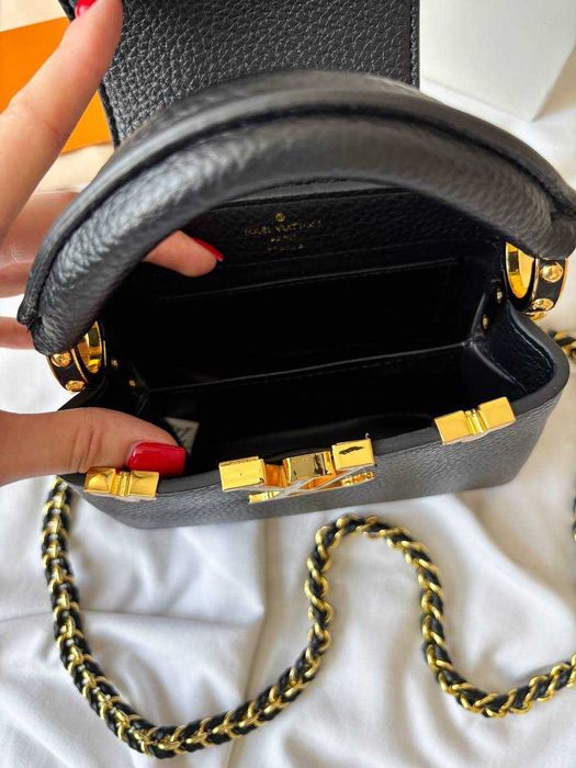 Louis Vuitton Capucines Mini Black With Gold