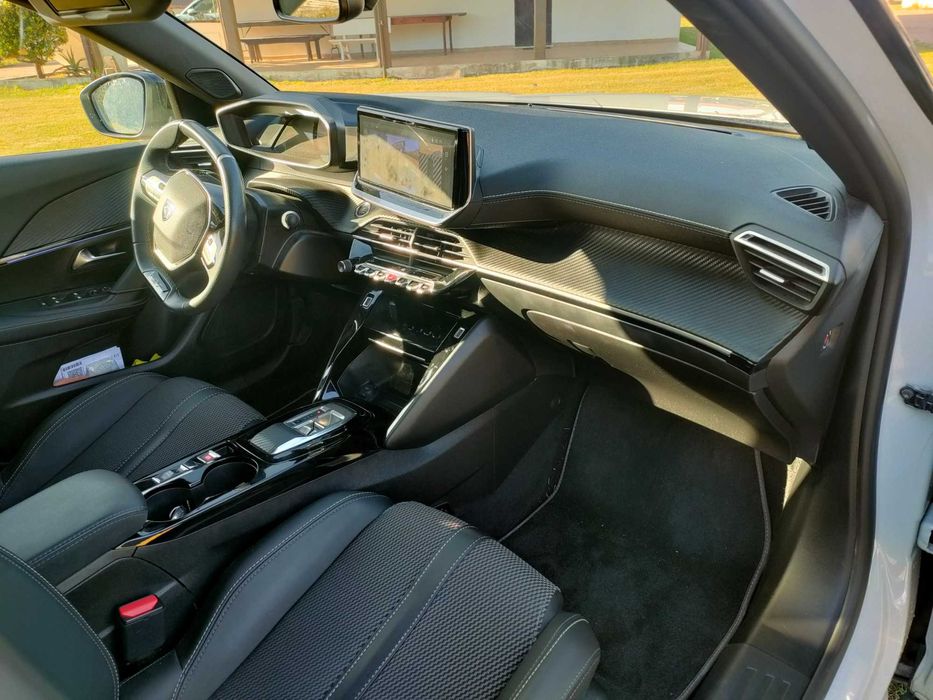 Peugeot e2008 GT