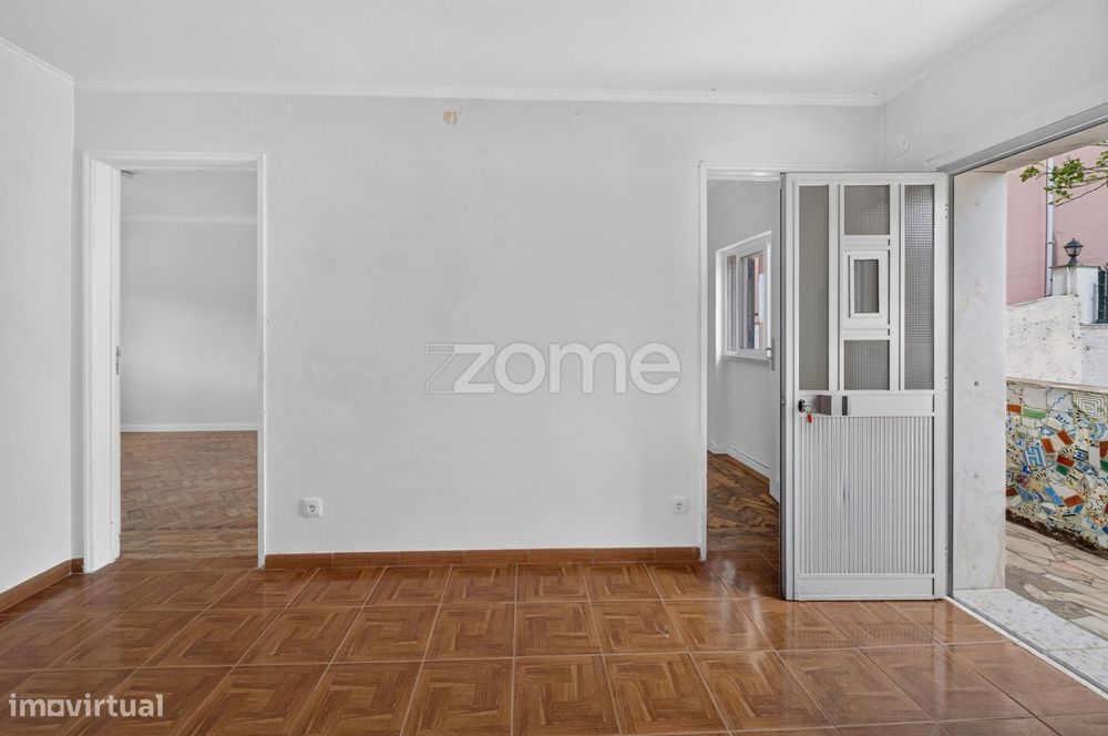 Andar de Moradia T2 com Terraço em Caneças