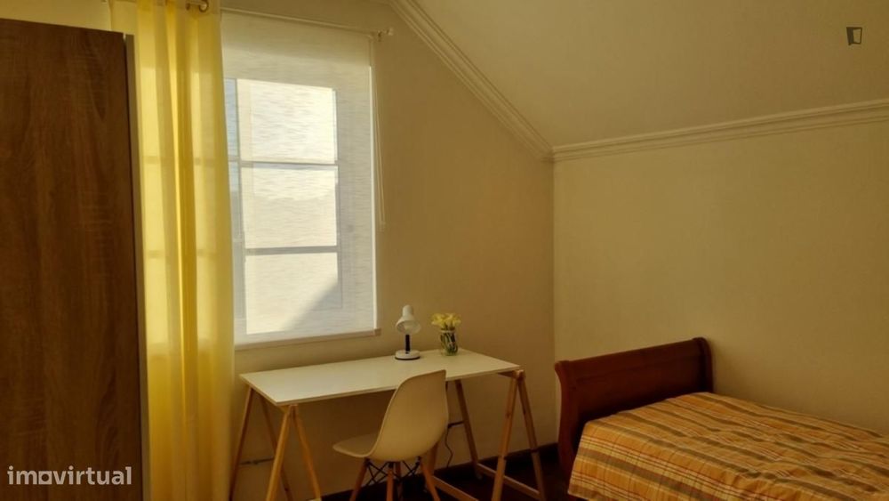 Quarto - localizado em Lisbon