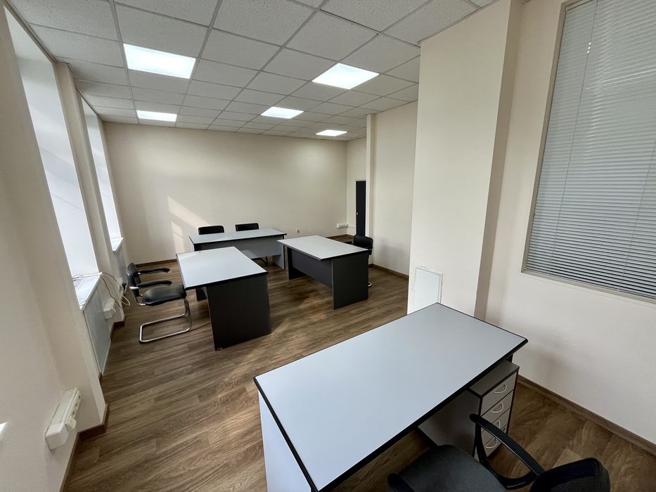 Офіс / Без комісії / 128 м2 / Парк Шевченка / Метро 5 хв. / Фасад