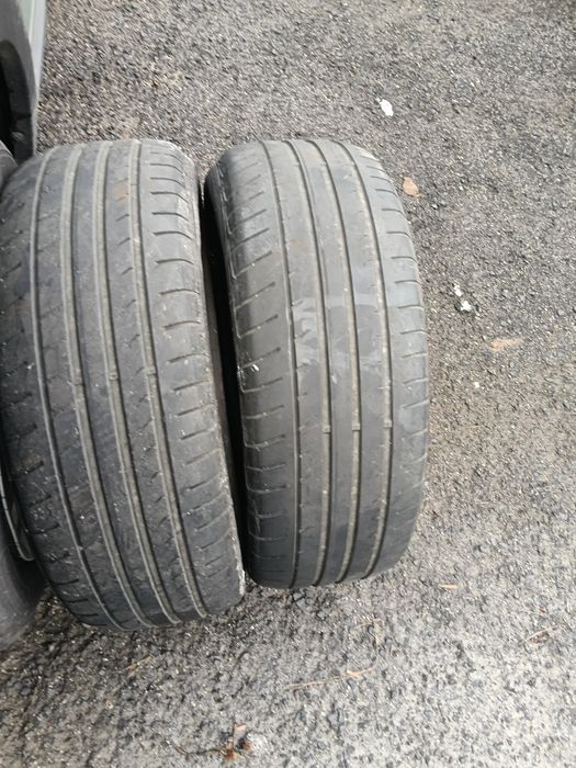 Dois pneus 205 55r 16 usados mas bom