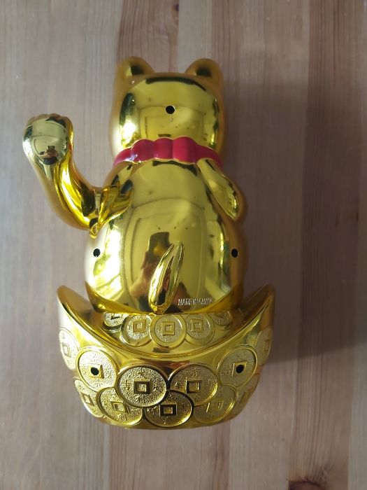 Machający kot, Maneki Neko