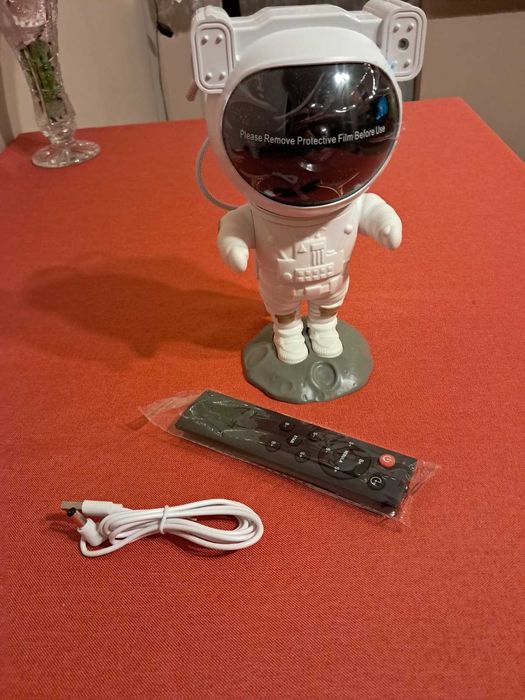 Astronauta Rzutnik Projektor Gwiazd Lampka Nocka Imitacja Kosmosu