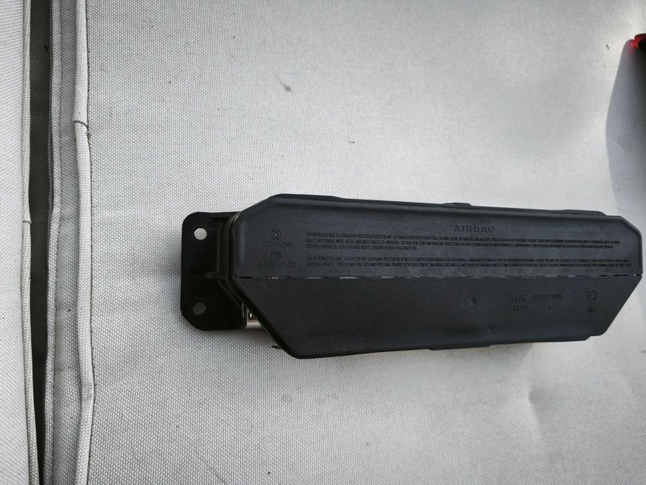 Airbag de joelhos Mercedes classe C w206