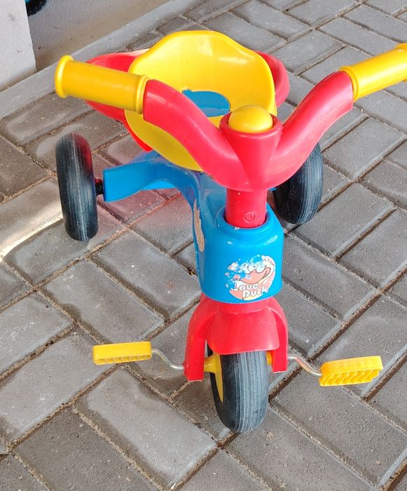 Vendo carrinho e triciclo criança