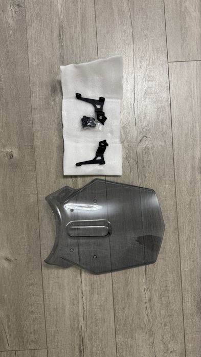 Продам скло вітрозахист Honda cb650r