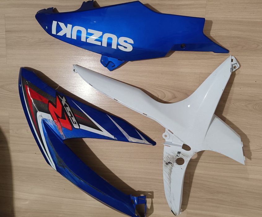 Owiewką Suzuki GSX-R 600-750 k8k9L0