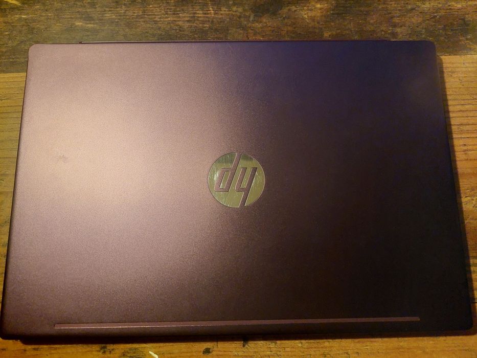 Laptop HP i3-8145U 8GB RAM full HD IPS