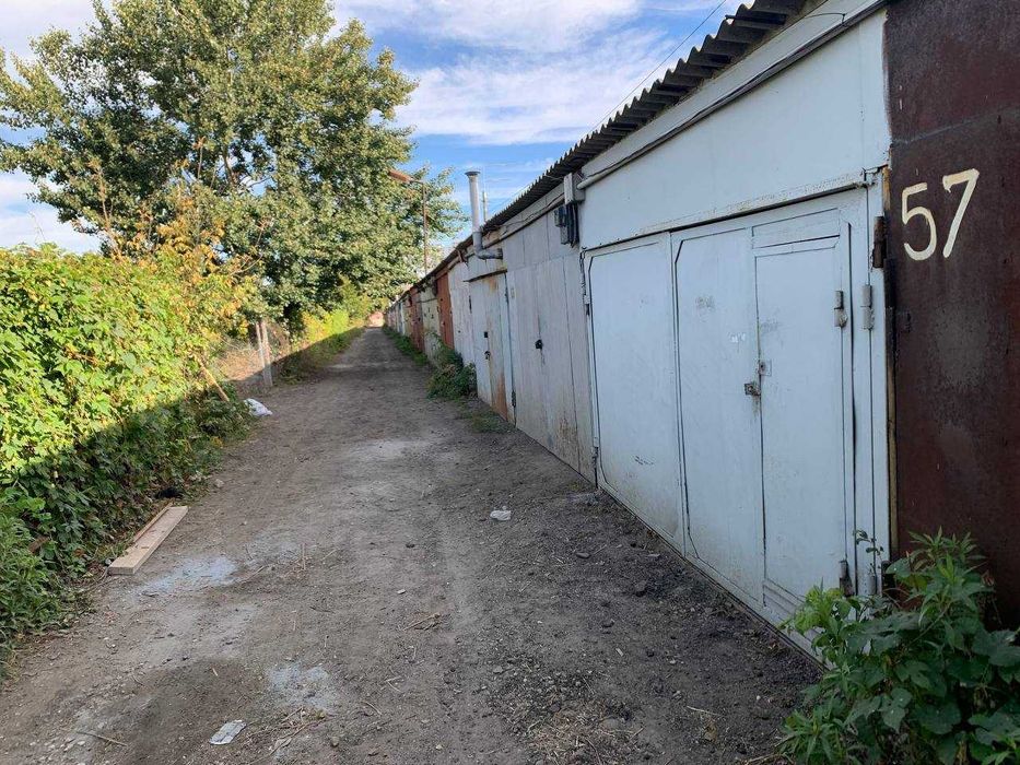 Сдам или продам гараж вул. Івана Виговського, 13А (Нивки/Виноградарь)