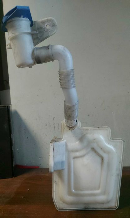 VW OE: 1K0.955.453.Q, Zbiorniczek spryskiwaczy, Golf V